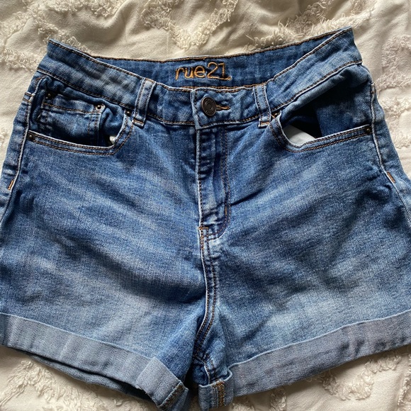 Blue Jean shorts - Picture 1 of 4